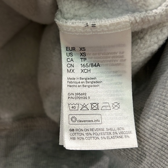 H&M graphic sweatshirt - Picture 3 of 3